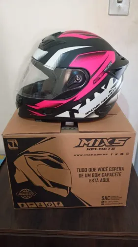 Capacete semi novo