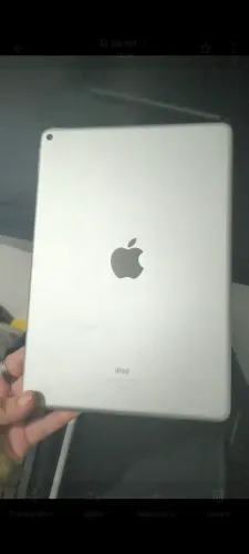 iPad 3 geração air pro, completo com todos os componentes