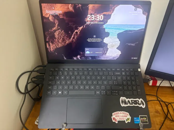 Dell vostro 3520
