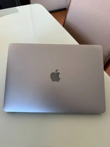 MacBook Pro M1 13" | 8GB RAM | 512GB SSD | Touch Bar | Impecável