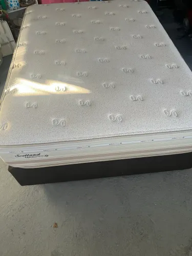 Vendo cama de casal ótimo estado de conservação
