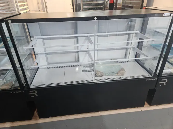 vitrine fria de padaria 1,45m ar forçado nova