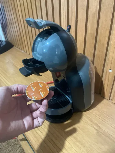 Máquina de Café Nescafé Dolce Gusto Automática Preta