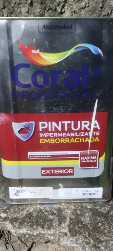 Vendo essa lata de tinta emborrachada