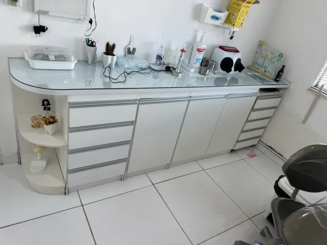 Armário para clínica ou consultório 