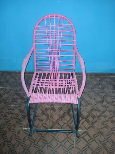 Cadeira de balanço infantil.