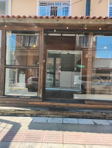 Excelente oportunidade. Sala comercial com ótima localização no bairro Estreito/Floripa.
