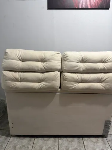 Cabeceira estofada com bau