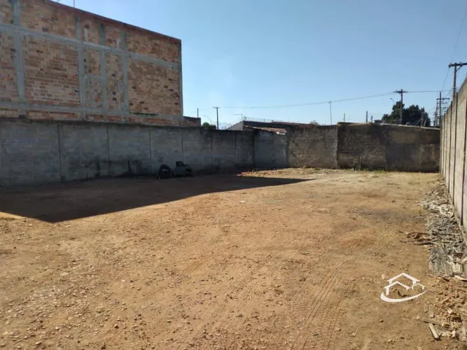 Terreno à venda no Bairro Santo Antônio em Lorena-SP.