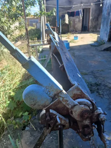 Viradeira  de chapa de ferro: 2,00 metros