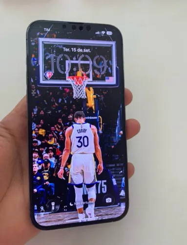 Motivo da venda preciso de dinheiro para, Celular tá zero !!!
