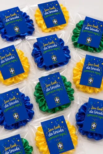    30 und. Scrunchie Copa do Brasil em Cetim - Cores da Torcida