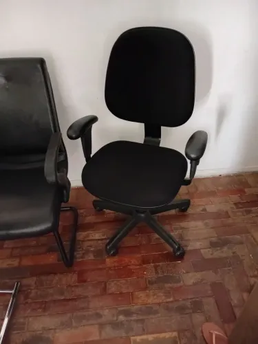 Cadeira giratória ergonômica articulada diretor