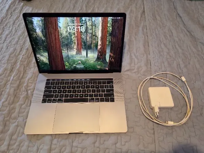 Macbook Pro 2019 16' i7 16GB 512SSD