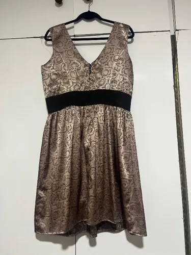 Vestido de festa plus size dourado