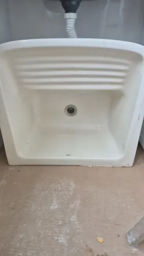 tanque para área de serviço 