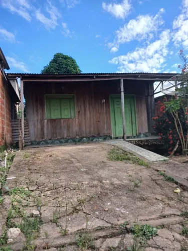 Vende-se ou aluga-se uma casa em epitaciolandia