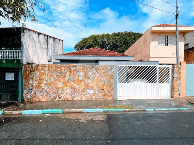 Casa térrea com 3 quartos à venda em Parque peruche - SP