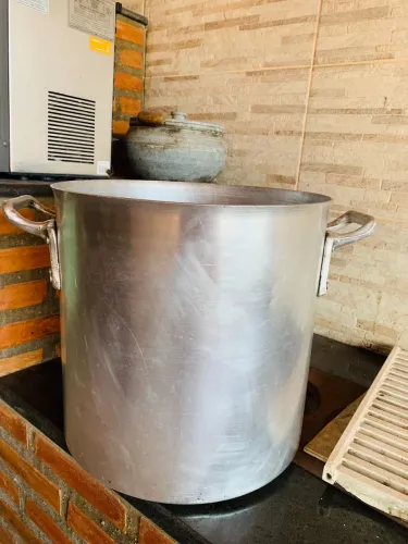 Caldeirão de cantina