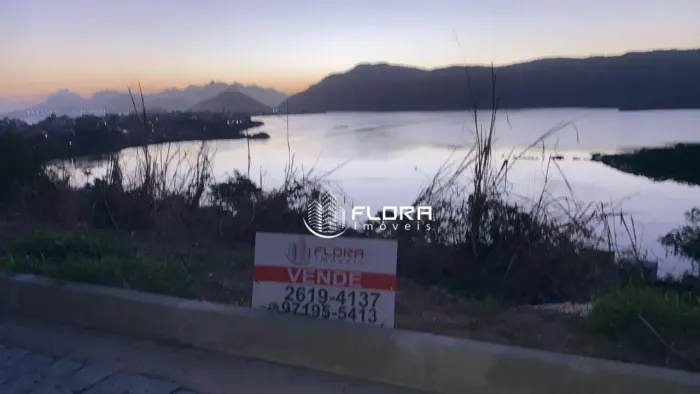 Terreno à venda, 360 m² por R$ 400.000,00 - Camboinhas - Niterói/RJ