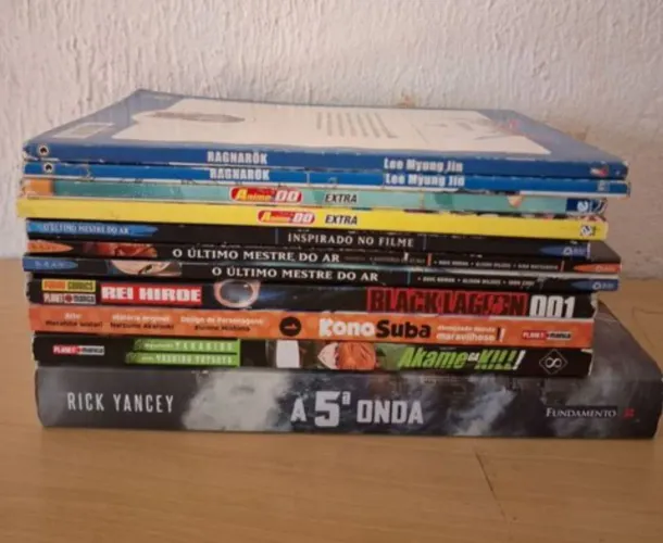livros Mangas Hqs
