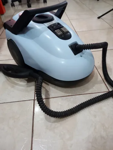 Máquina Lavor de lavagem a Vapor 220v com a potência de 1500w