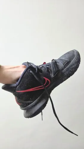 Tênis Nike Kyrie