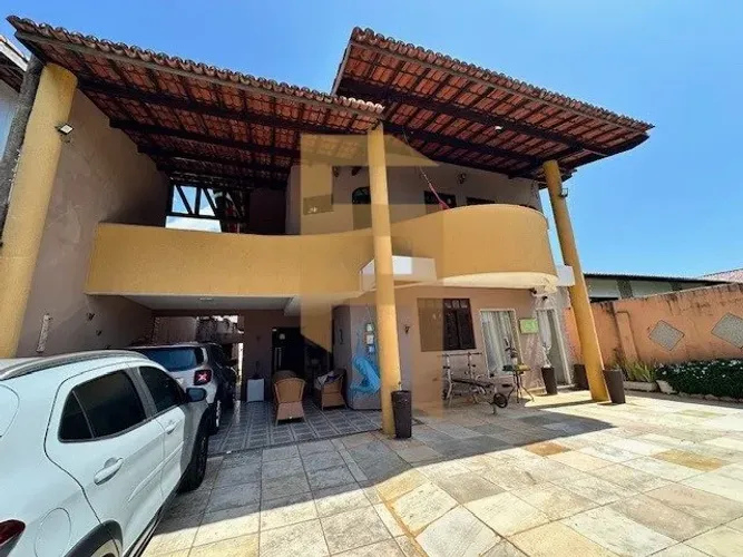 Casa duplex à venda, com 4 quartos e 5 banheiros, 215 m² por R$ 880.000.