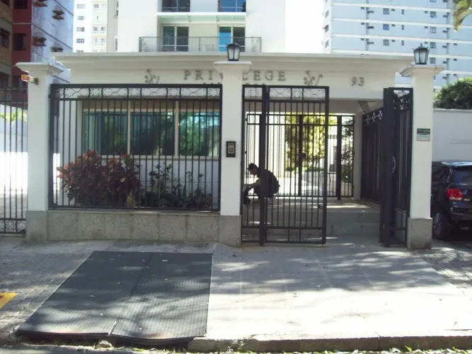 EXCELENTE CONDOMINIO