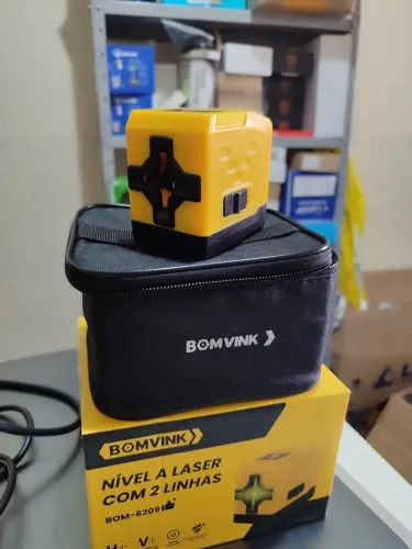 Nivelador a laser verde prumo 5m com suporte e bolsa inclusos Pronta entrega