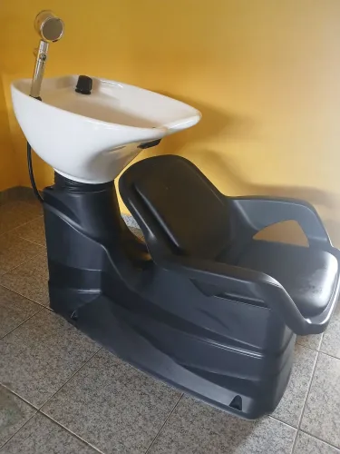 Cadeira/Poltrona de salão + Lavatorio móvel c/ cuba de porcelana porcelana  seminovos 