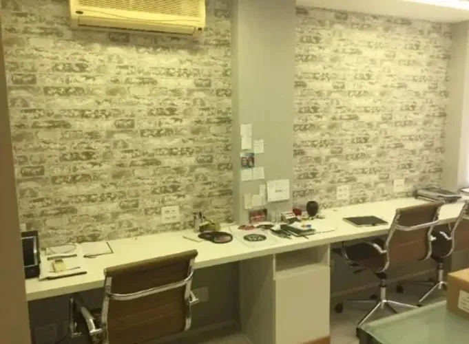 BS IMOBILIÁRIA ALUGA! Excelente sala comercial no Ingá!!