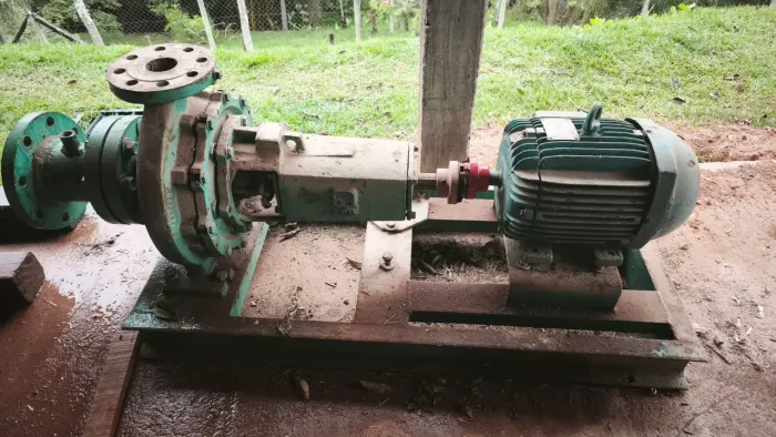 Conjunto motobomba elétrico
