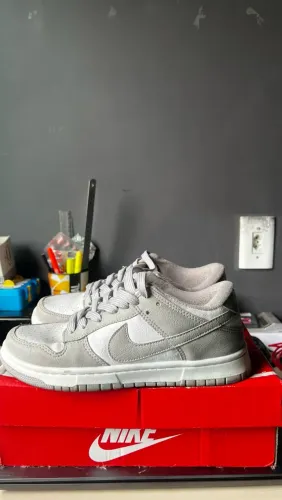 Vendo Nike dunk low grey