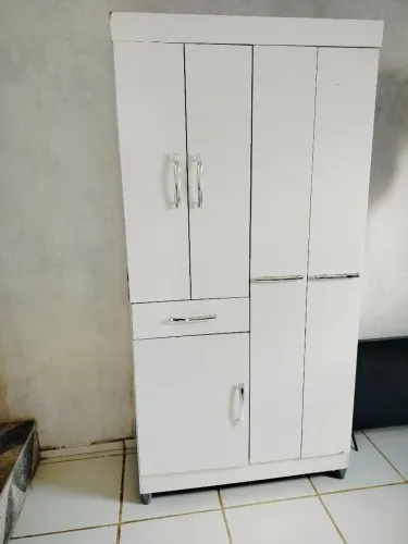 GUARDA ROUPA DE SOLTEIRO 