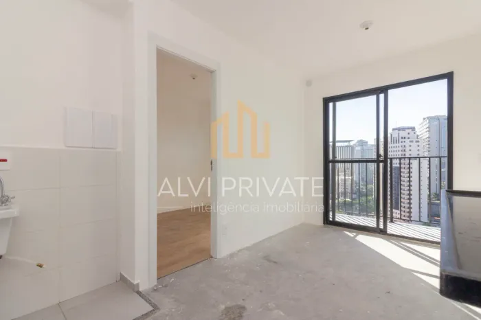 Apartamento Stúdio 27m2 com varanda - Próximo Metrô Faria Lima