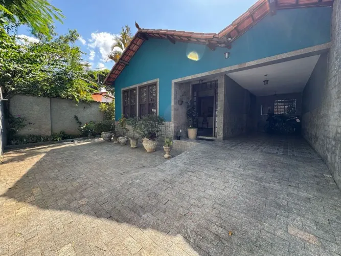 Casa à Venda no Bairro Itapoã, Belo Horizonte -MG