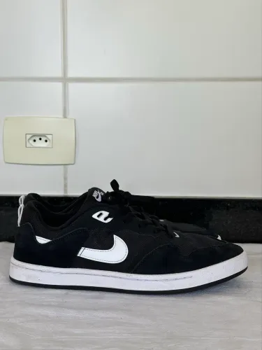 Nike Alleyoop Black White