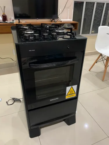 Vende fogão suggar.