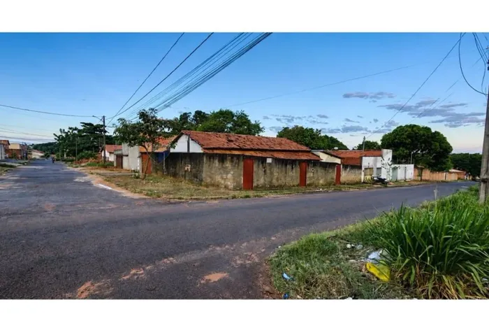 OPORTUNIDADE PARA INVESTIR OU MORAR NO SETOR SANTA LUZIA!