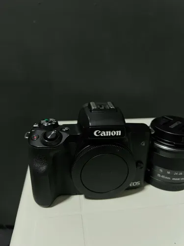 Canon M50 + Lente 15-45mm + Adptador Viltrox 