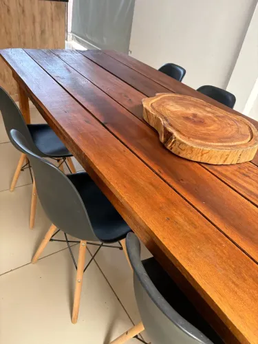 Conjunto mesa e 8 cadeiras