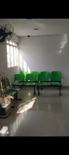 5 longarinas de 2 lugares