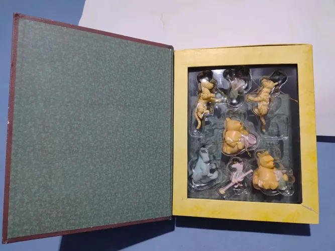 Disney Classic Pooh Storybook Ornament Set #44613 Completo - Colecionável