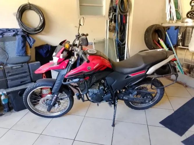 Yamaha XTZ250 LANDER 2024 super nova