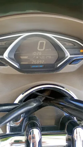 Pcx dlx 2019 moto de mulher