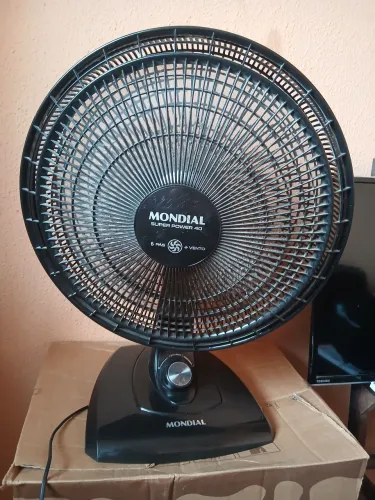 Ventilador semi novo