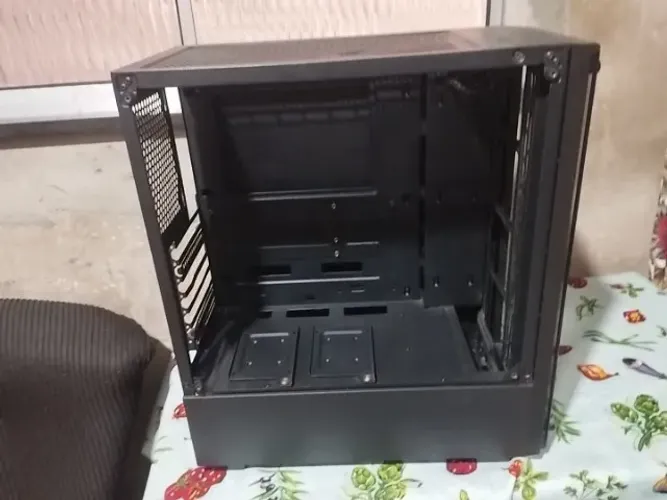 Gabinete Gamer ATX Rise Mode Glass 06x Black em Vidro Temperado S/fan Cor Preto