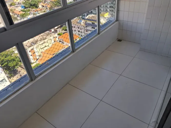 GRANDE OPORTUNIDADE EM BOA VIAGEM O APARTAMENTO IDEAL PARA SUA FAMÍLIA VIVER COM CONFORTO