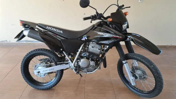 XR 250 Tornado 2008 - Moto de extremo cuidado